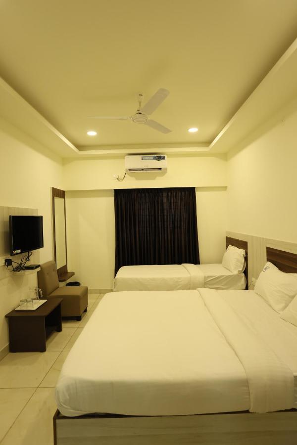 Hotel Sigma Suites Bangalore Eksteriør billede
