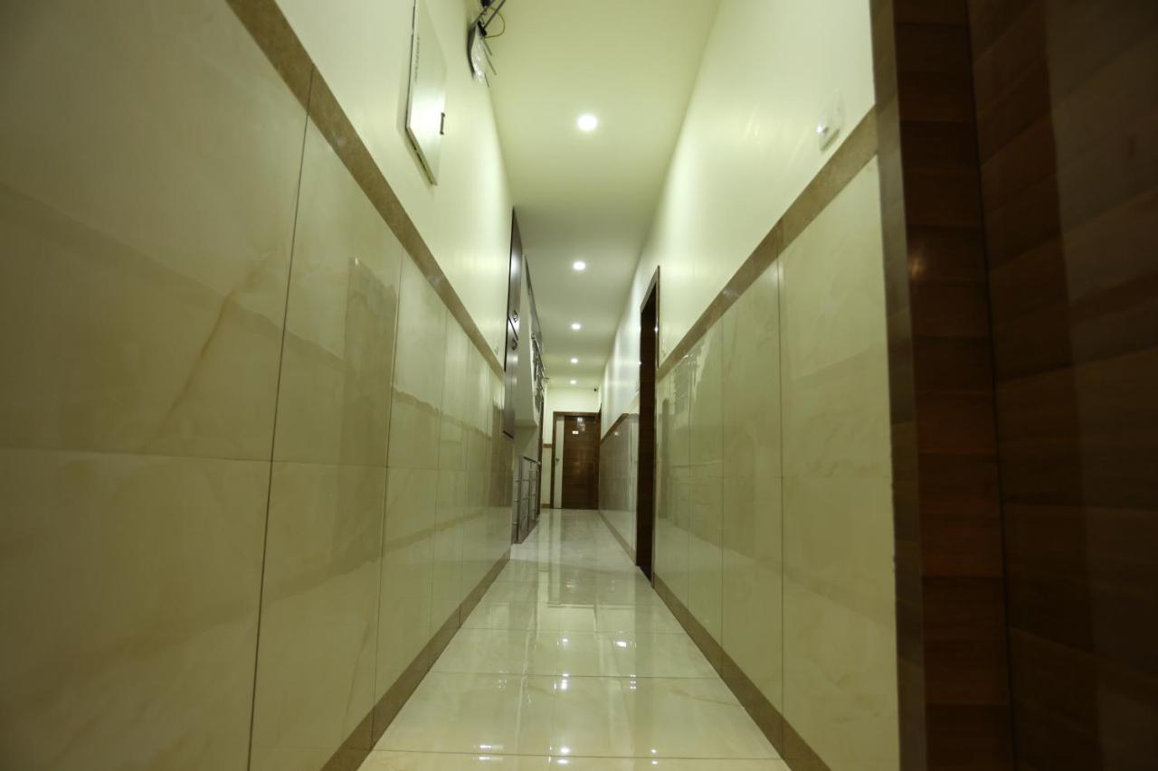 Hotel Sigma Suites Bangalore Eksteriør billede