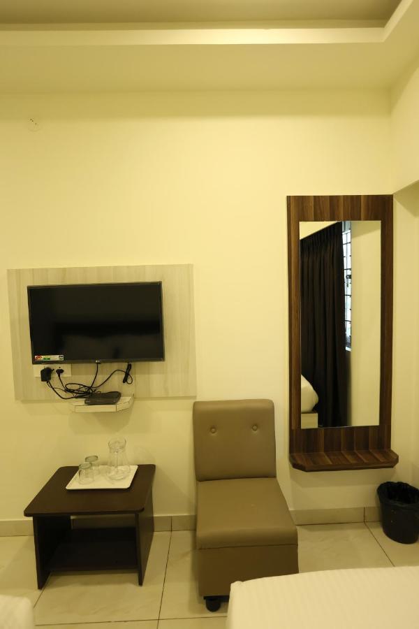 Hotel Sigma Suites Bangalore Eksteriør billede